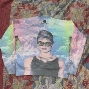 Forever 21 pullover sweater. Good condition.